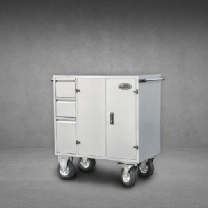 Turnierschrank Midi Economy aus Aluminium<span> - </span>pneumatische Räder ⌀200 mm (zwei Lenkräder mit Feststellbremse und zwei starren Rädern), silbern